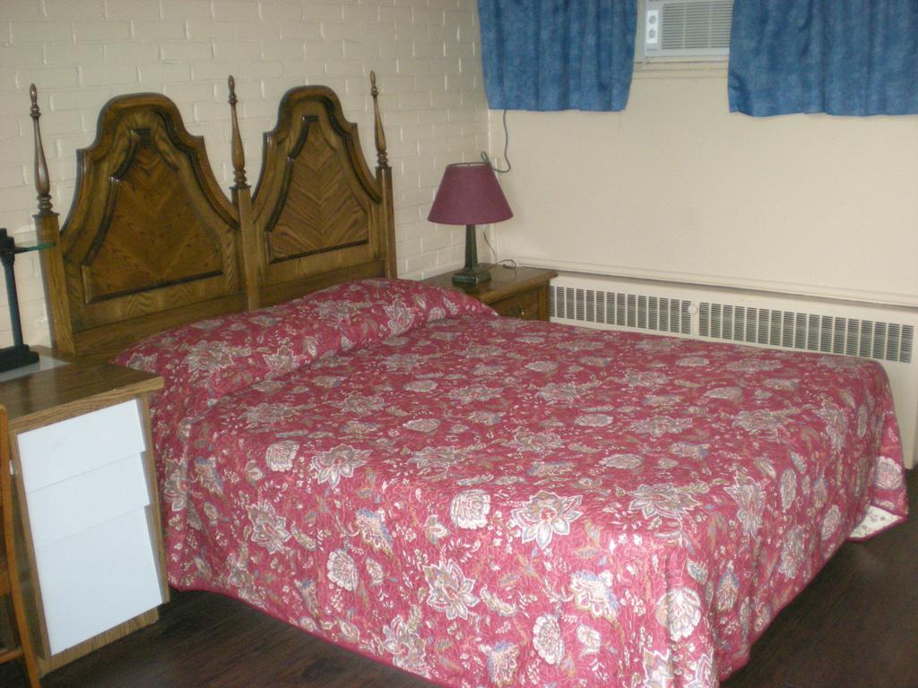 Motel Seigneurie De Vaudreuil Екстериор снимка